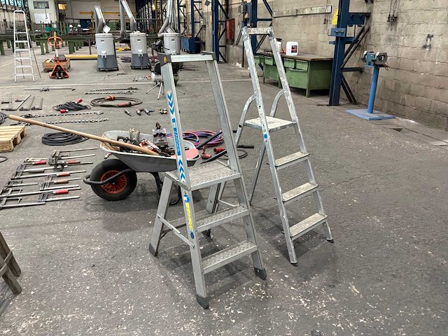 Aluminium trappen (2x) - afbeelding 1 van  8