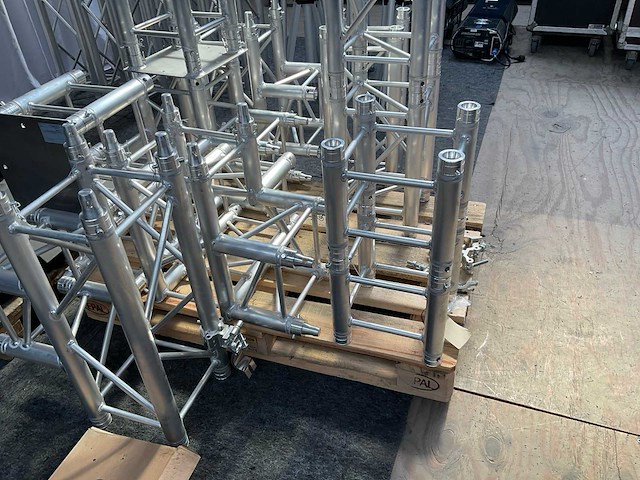 Aluminium trus - afbeelding 4 van  9