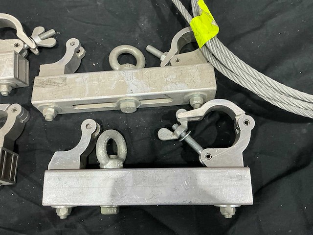 Aluminium trusophangonderdeel (4x) - afbeelding 2 van  4