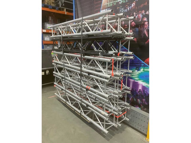 Aluminium truss (12x) - afbeelding 1 van  3