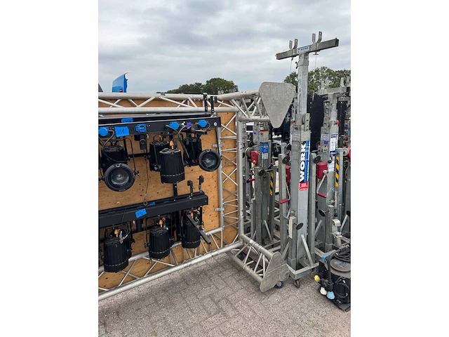 Aluminium truss podium - afbeelding 3 van  4