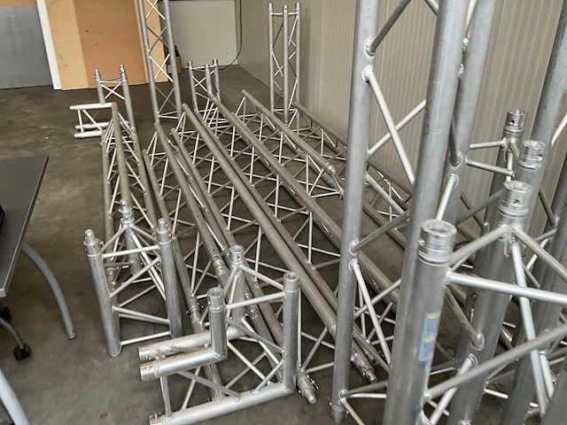 Aluminium trussen - afbeelding 2 van  2
