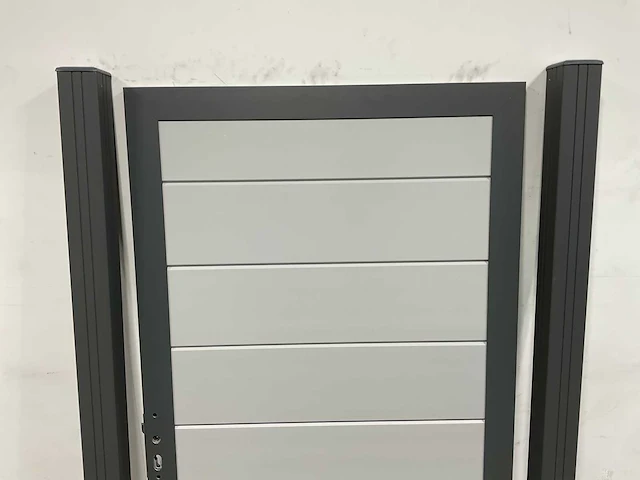 Aluminium tuindeur - lichtgrijs - 183x93 cm (10x) - afbeelding 7 van  8