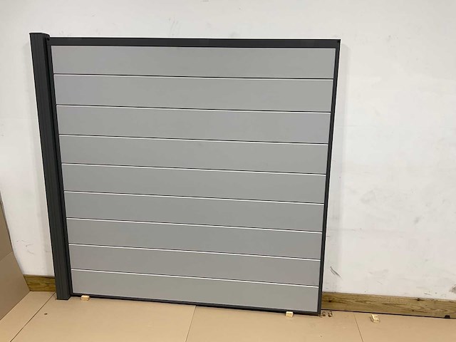Aluminium tuinscherm - lichtgrijs - 181,5x181,5 cm (10x) - afbeelding 3 van  10