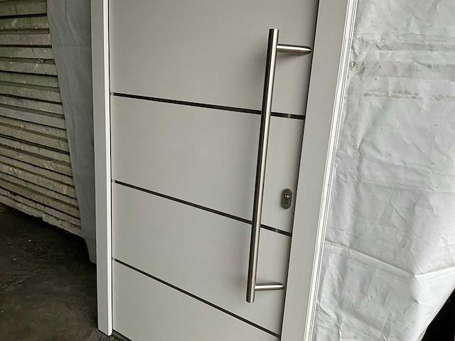 Aluminium voordeur met kozijn - afbeelding 3 van  6