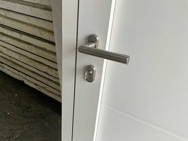 Aluminium voordeur met kozijn - afbeelding 6 van  6