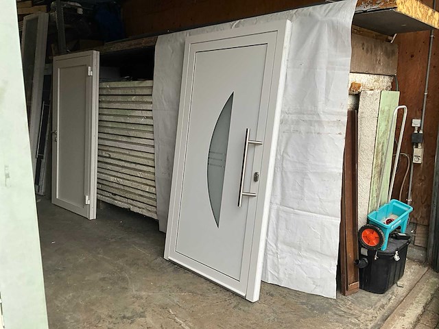 Aluminium voordeur met kozijn - afbeelding 2 van  7