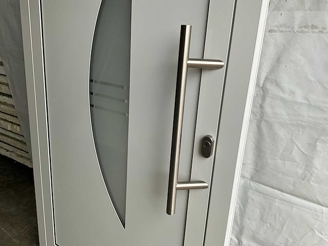 Aluminium voordeur met kozijn - afbeelding 3 van  7