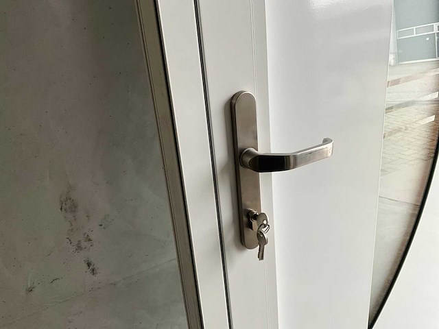 Aluminium voordeur met kozijn - afbeelding 6 van  7