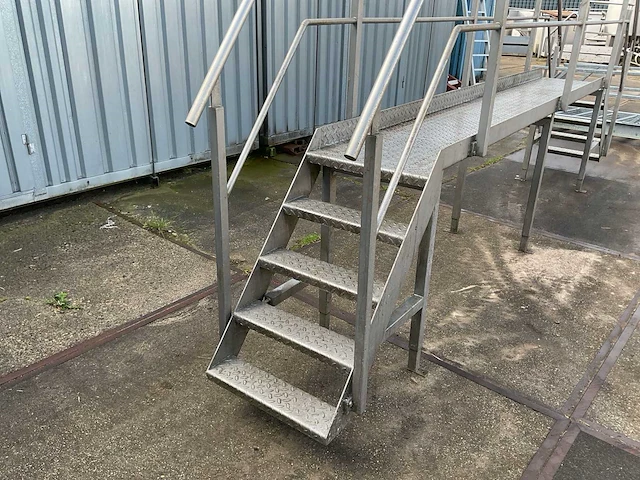 Aluminium werk-/onderhoudstrap - afbeelding 3 van  6