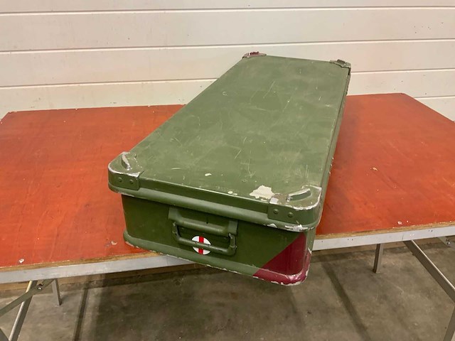 Aluminiumkist met onderzoekslamp - afbeelding 7 van  7