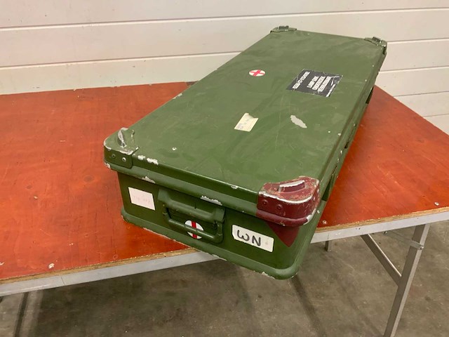 Aluminiumkist met onderzoekslamp - afbeelding 5 van  7