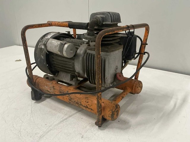 Alup luchtcompressor - afbeelding 4 van  6