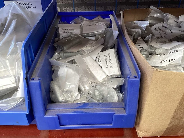Aluprof, assa abloy partij divers sluitwerk - afbeelding 4 van  26
