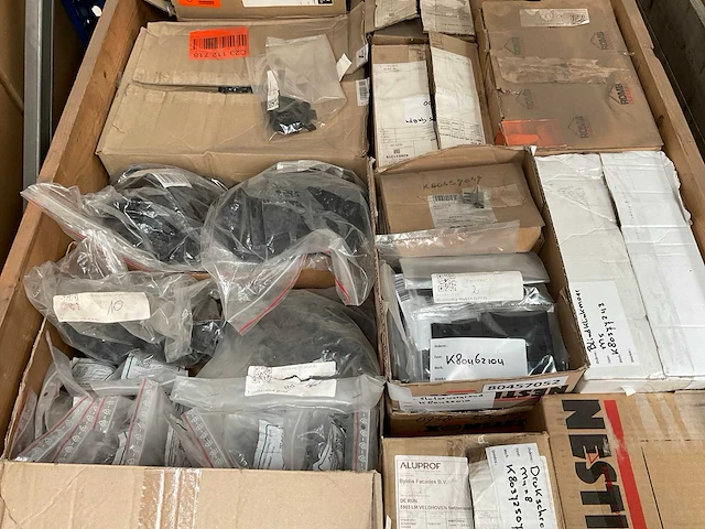 Aluprof raam en kozijn afdichting en montage materialen - afbeelding 21 van  26
