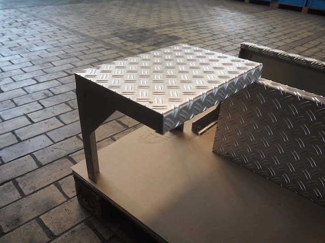Alu/rvs opstap (6x) - afbeelding 4 van  6