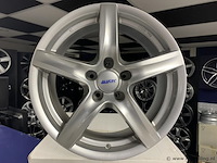Alutec grip aluminium velgenset - 5x114.3 7.5j et35 - afbeelding 1 van  1