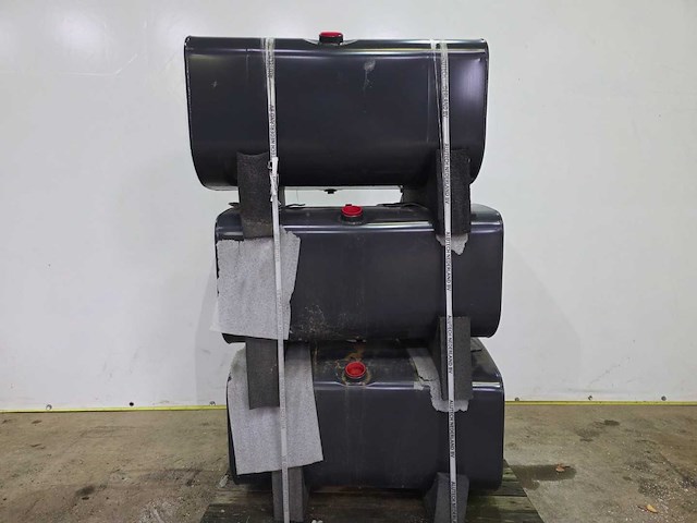 Alutech - 350 liter - brandstof tank 350 liter (3x) - afbeelding 1 van  9