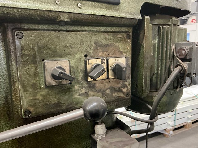 Alzmetall - ab3es - kolomboormachine - afbeelding 3 van  14