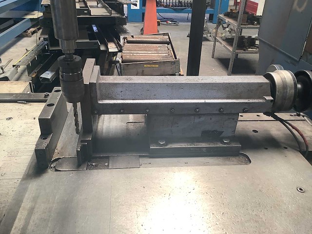 Alzmetall - ac 32 - cnc-boormachine - afbeelding 11 van  13