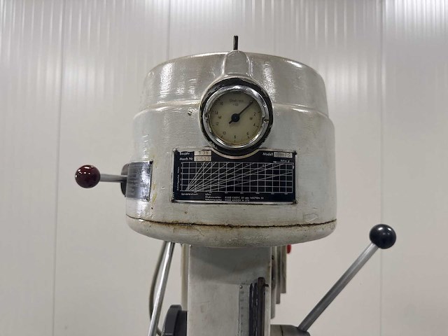 Alzmetall ab3ies kolomboormachine - afbeelding 6 van  8