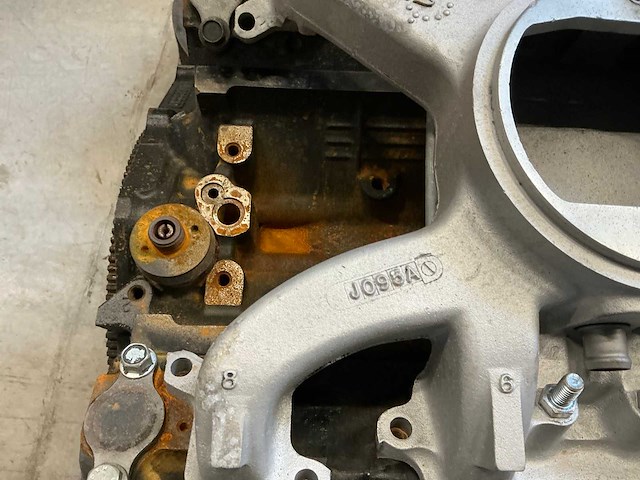 Am general dieselmotor v8 met automaatbak - afbeelding 1 van  13