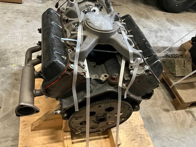 Am general dieselmotor v8 - afbeelding 3 van  10