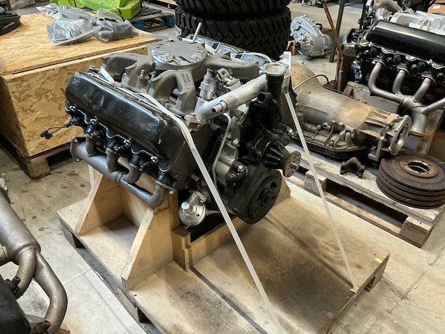 Am general dieselmotor v8 - afbeelding 1 van  12