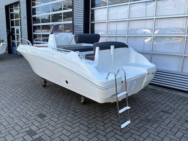 Am yacht am 520 consoleboot - afbeelding 18 van  24