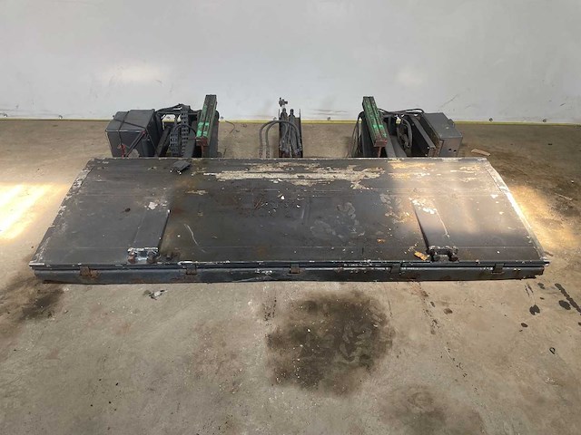 Ama - 2008 - 20 kk - laadklep 2000 kg - afbeelding 1 van  6