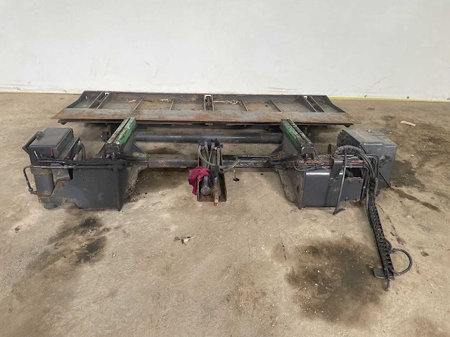 Ama - 2009 - 20 kk - laadklep 2000 kg - afbeelding 1 van  8