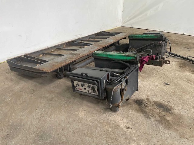 Ama - 2009 - 20 kk - laadklep 2000 kg - afbeelding 3 van  8