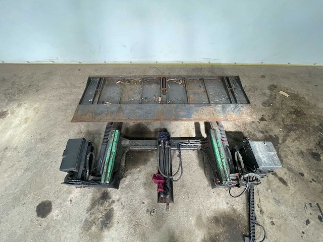 Ama - 2009 - 20 kk - laadklep 2000 kg - afbeelding 8 van  8
