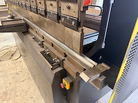 Amada - 1994 - apx 103 - cnc-kantbank - afbeelding 8 van  12