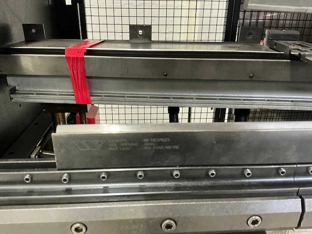Amada - 2004 - hfp 80-25 sf - cnc-kantbank - afbeelding 10 van  13