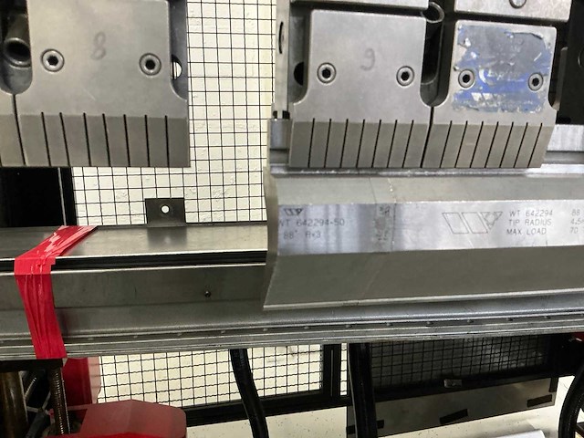 Amada - 2004 - hfp 80-25 sf - cnc-kantbank - afbeelding 11 van  13