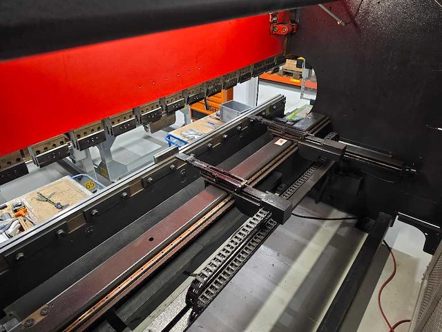 Amada - 2012 - hc 1003 nt - cnc-kantbank - afbeelding 7 van  15