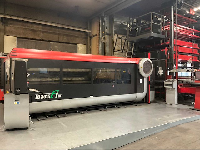 Amada - 2016 - lc3015 f1 nt - cnc lasersnijmachine met automatisatie toren - afbeelding 1 van  25