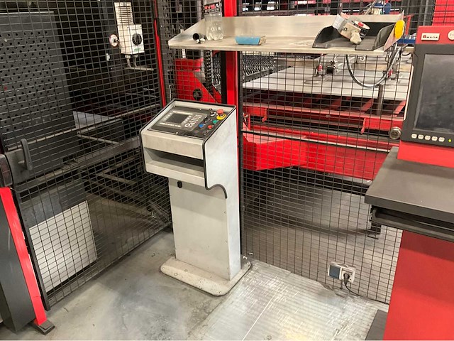 Amada - 2016 - lc3015 f1 nt - cnc lasersnijmachine met automatisatie toren - afbeelding 14 van  25