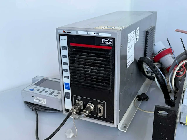 Amada - 2017 - miyachi is-300a - amada miyachi is-300a spot welder - afbeelding 3 van  8