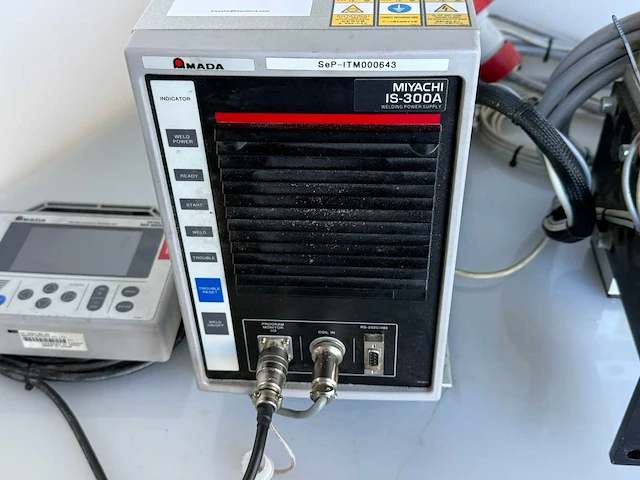 Amada - 2017 - miyachi is-300a - amada miyachi is-300a spot welder - afbeelding 6 van  8