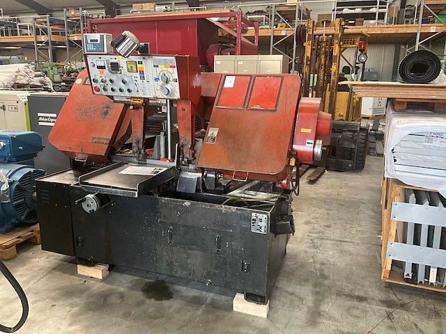 Amada - ha-400w - bandzaag - 2001 - afbeelding 1 van  17