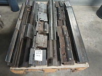Amada - pallet - boven gereedschap - afbeelding 2 van  5
