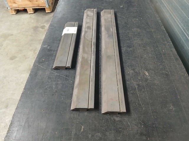 Amada - promecam - kantbank - afbeelding 2 van  4
