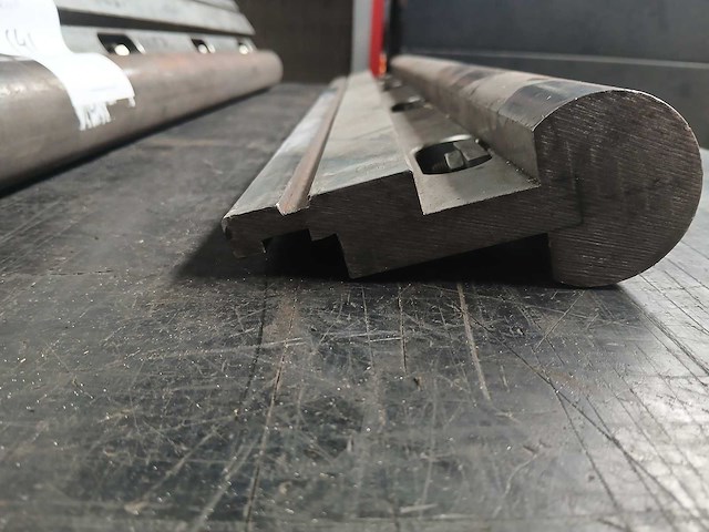 Amada - radius - boven gereedschap - afbeelding 3 van  4