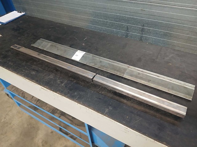 Amada - ukb - boven onder gereedschap - afbeelding 1 van  3