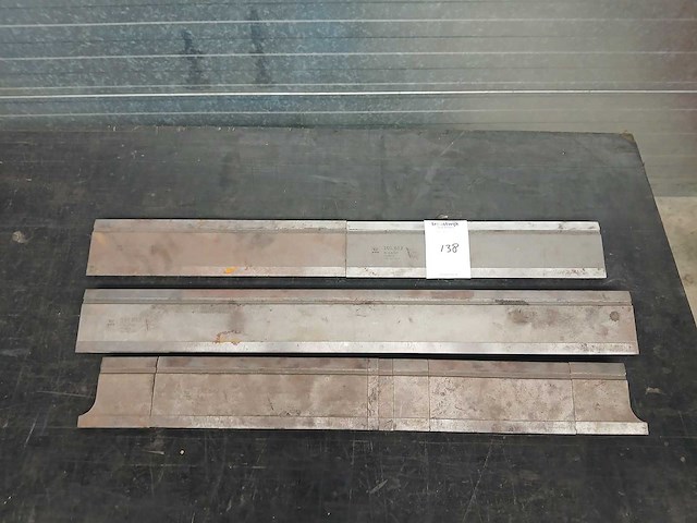 Amada - ukb 101612 - boven gereedschap - afbeelding 1 van  5