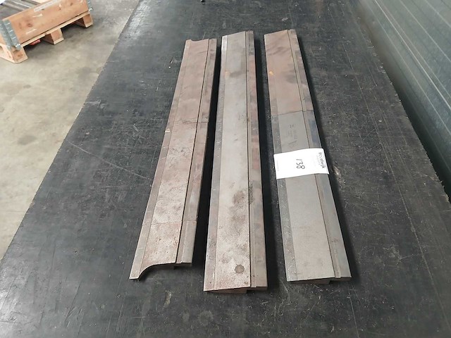 Amada - ukb 101612 - boven gereedschap - afbeelding 2 van  6