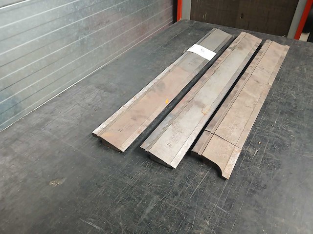 Amada - ukb 101612 - boven gereedschap - afbeelding 2 van  5