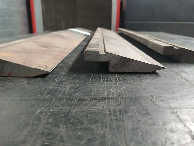 Amada - ukb 101612 - boven gereedschap - afbeelding 4 van  5